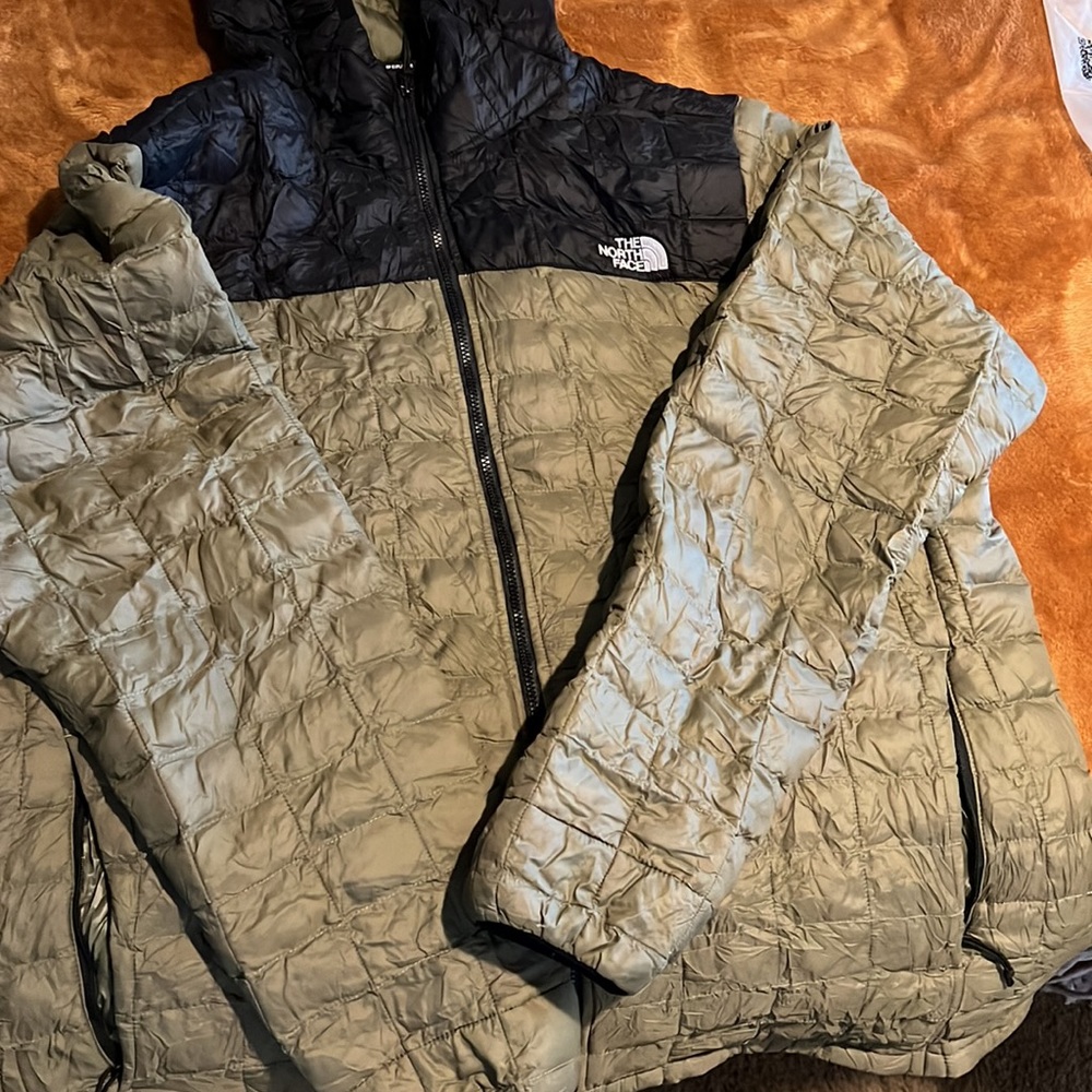 Coat - Picture 2 of 4